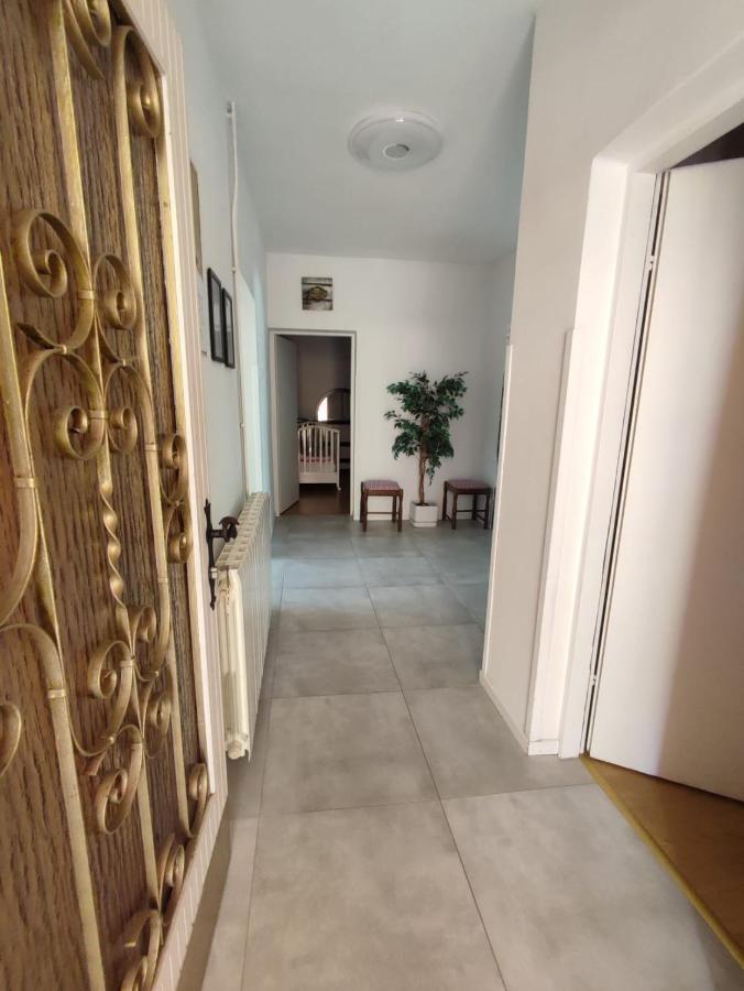 Ana Apartment